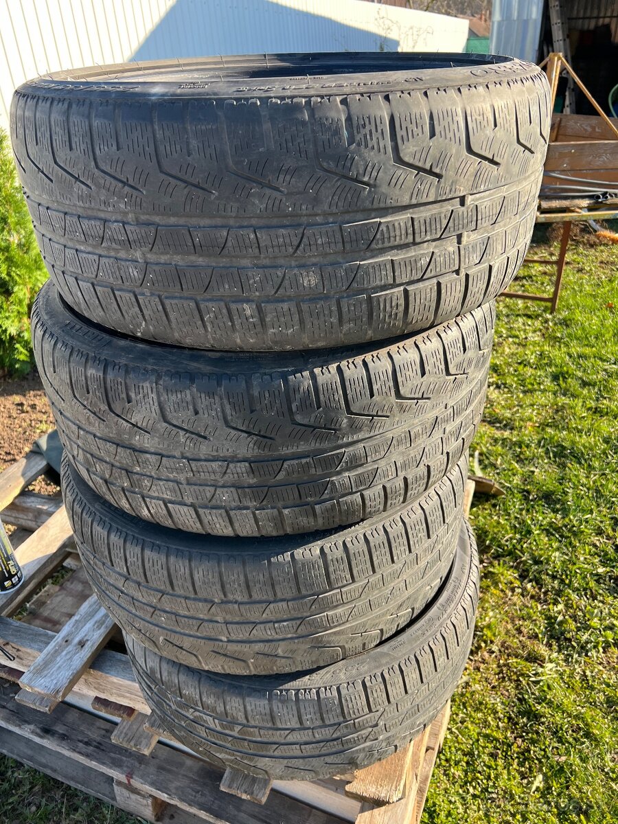 Pirelli 255/35 R20