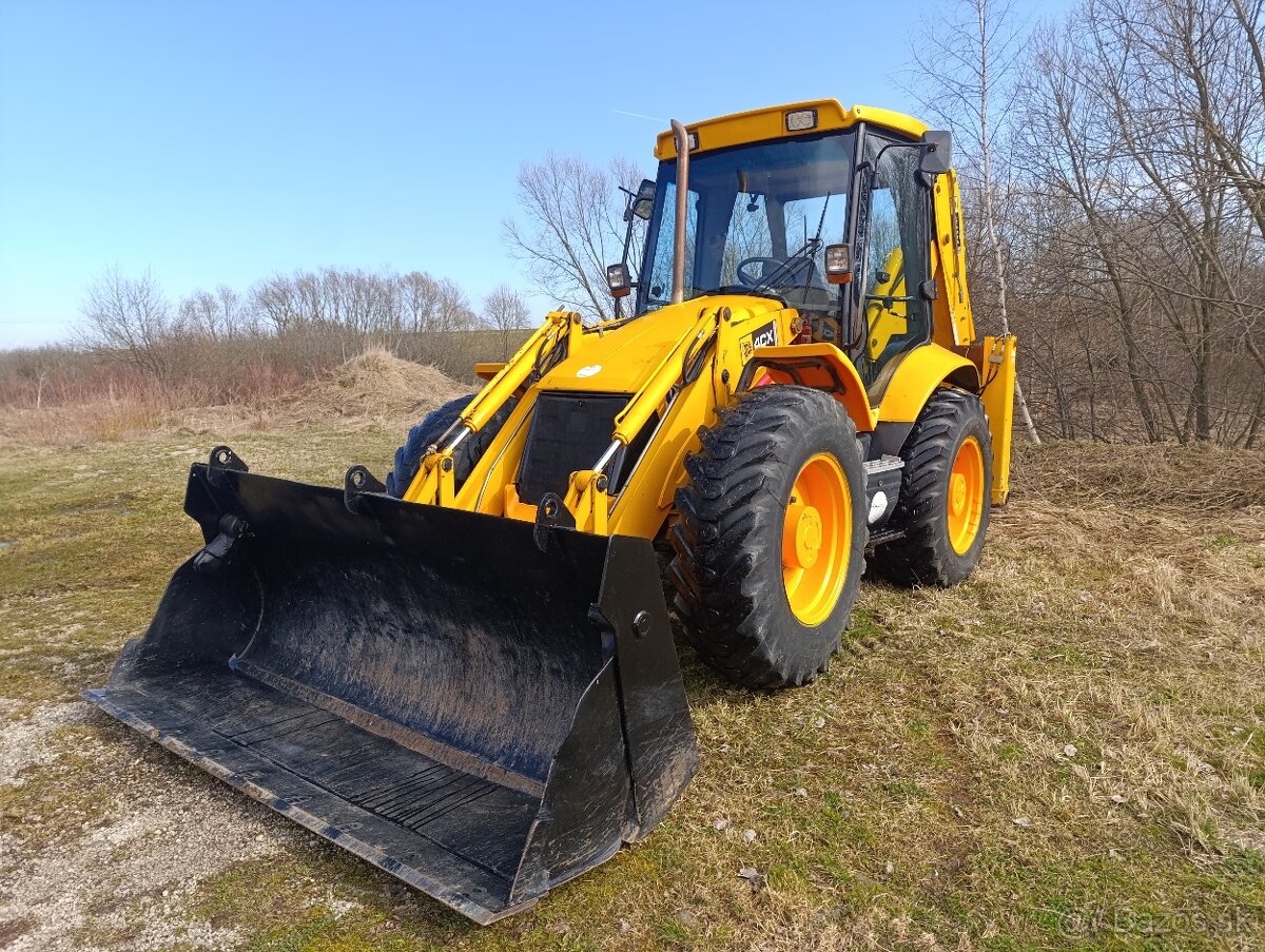 JCB 4CX s TP a ŠPZ