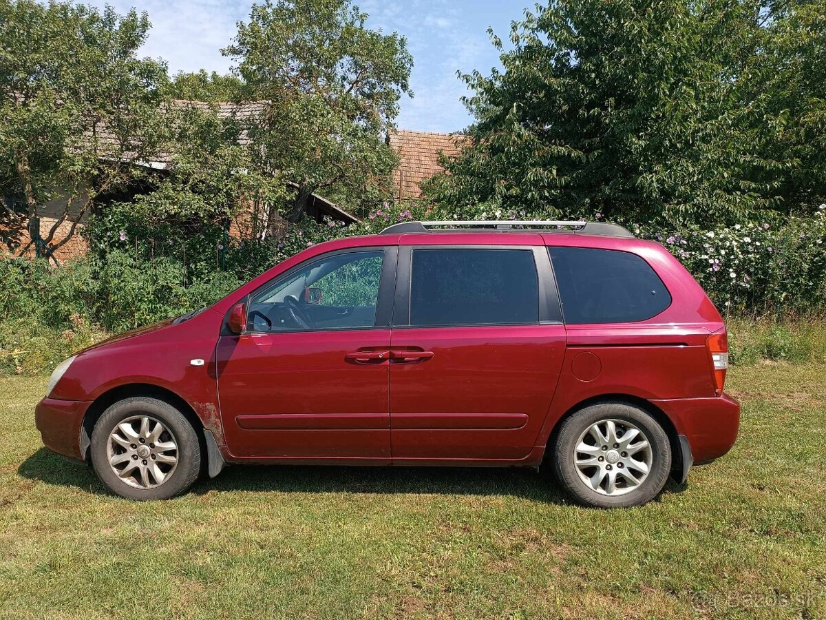 Kia carnival