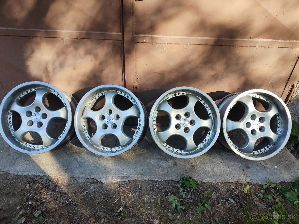 5x112 R17  Disky sú rovné  8jx17 et 35 Cena 200eur