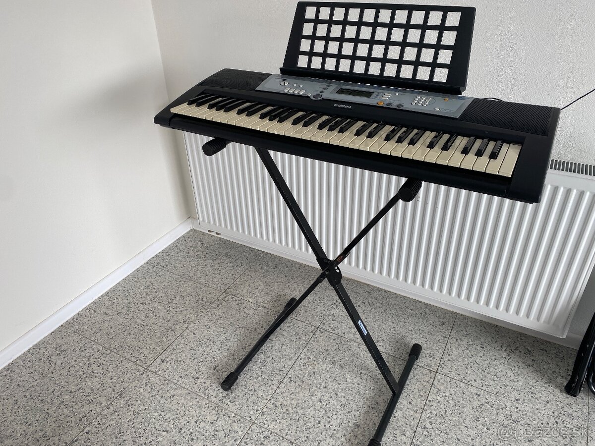 Yamaha YPT 200