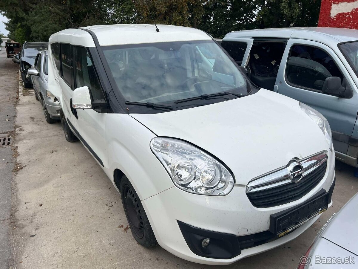 OPEL COMBO 1.6 CDTI 2017 88 kW predám KAPOTA, NÁRAZNÍK SVETL