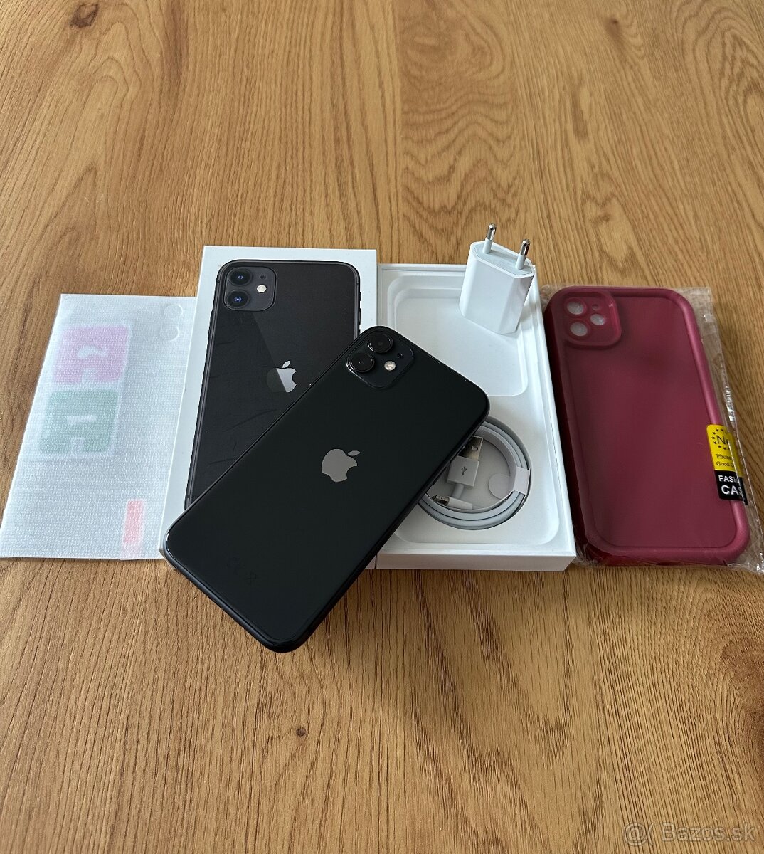 iPhone 11 128 gb black v záruke + komplet príslušenstvo