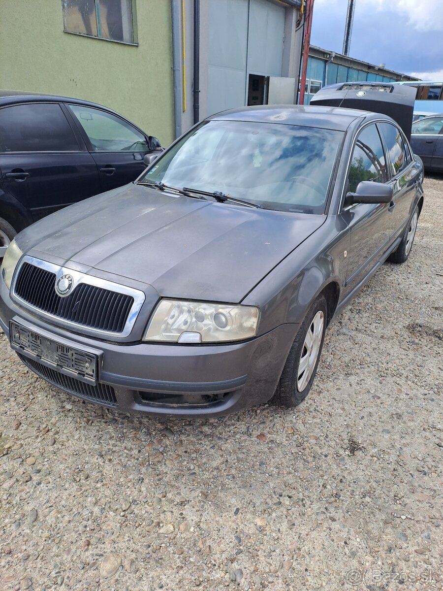 Skoda superb na náhradné diely 1.9tdi -2.5 tdi