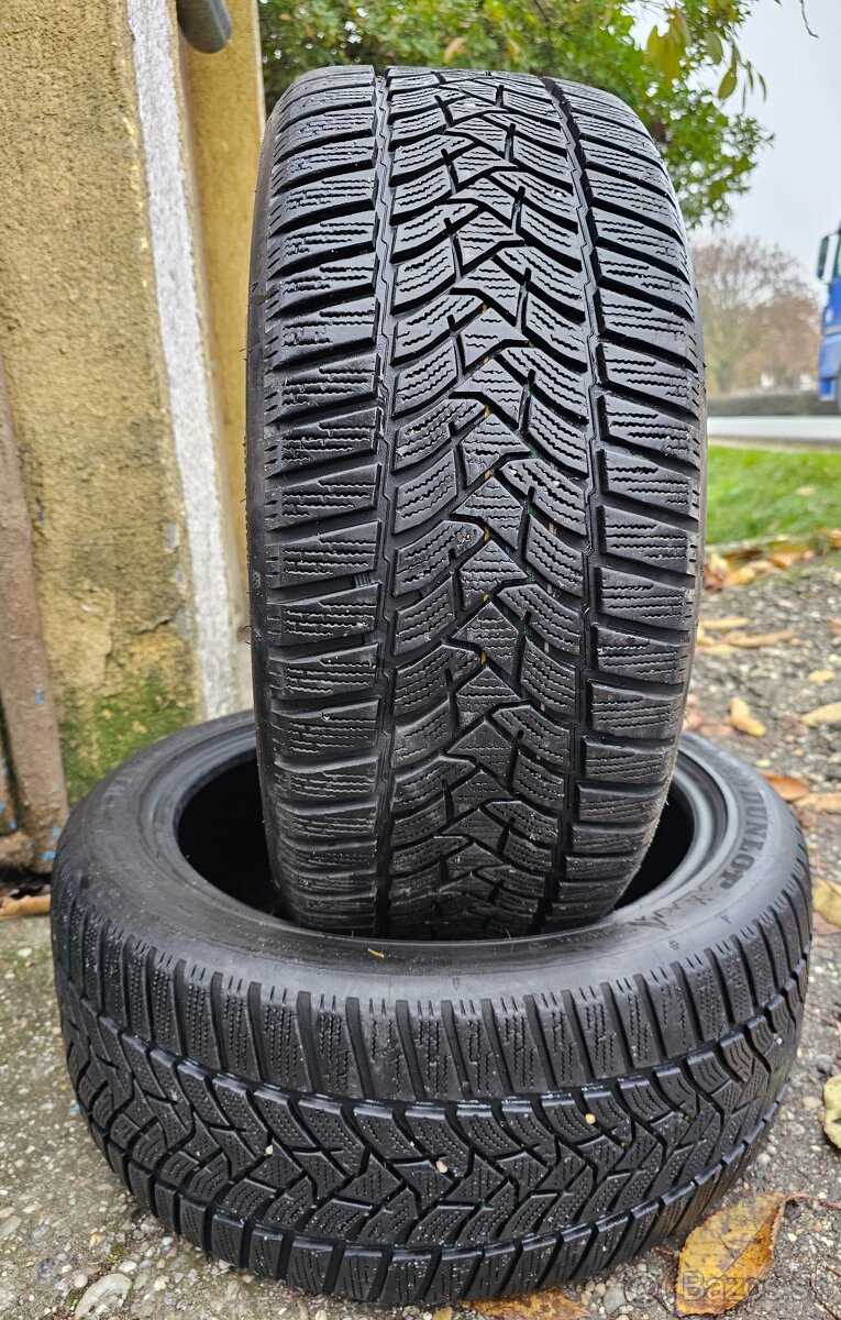 Predám 2-Zimné pneumatiky Dunlop Sport 225/45 R17