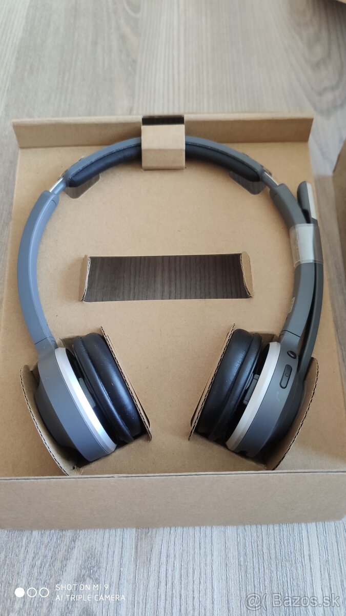 Cisco Headset 562 Wireless- ProfiDual Headset with Multibase