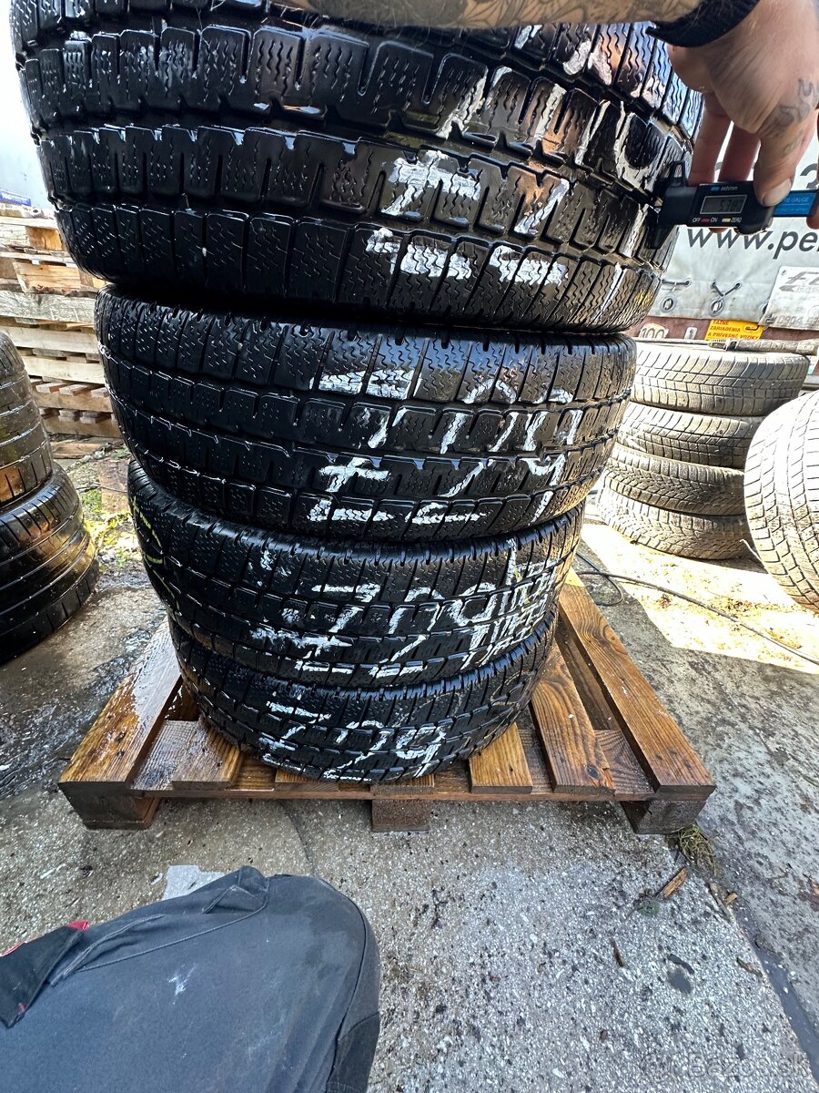 Z29 4ks zimné 225/75R16C