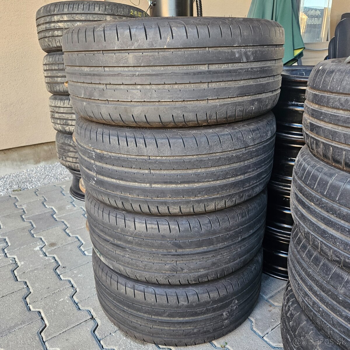 225/40 r18 Good year