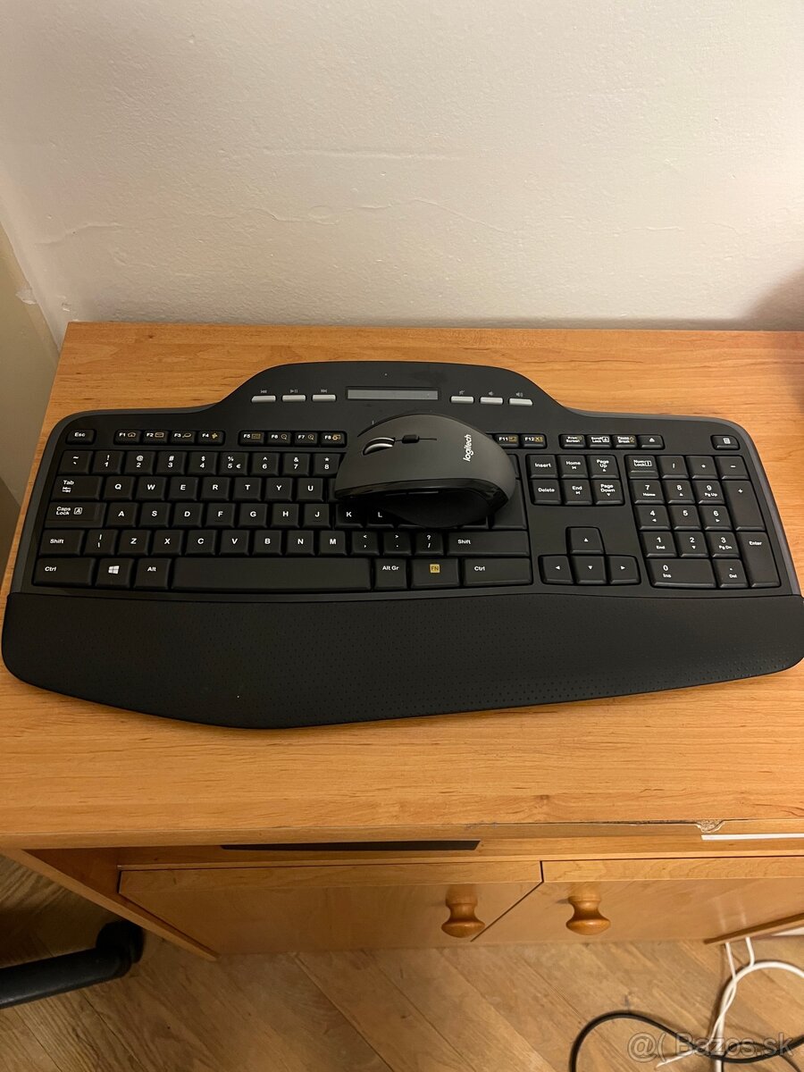 LOGITECH MK710 Wireless Desktop set klávesnica a myš EN