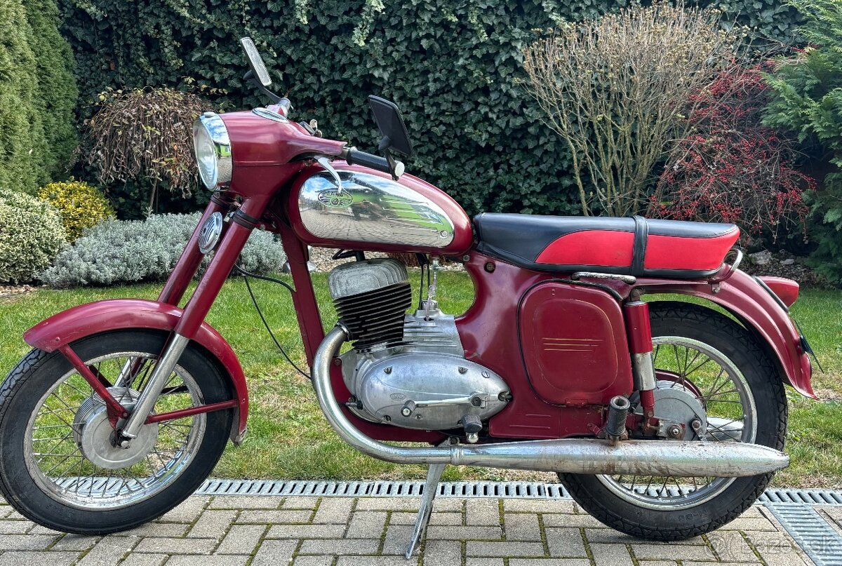 Jawa 250 559 Panelka