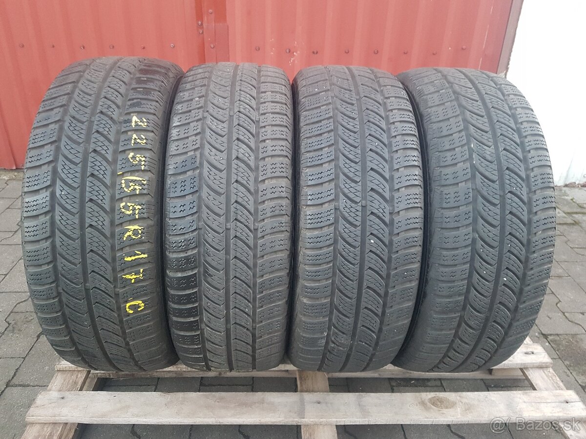 Zimne 225/55R17C  Continental