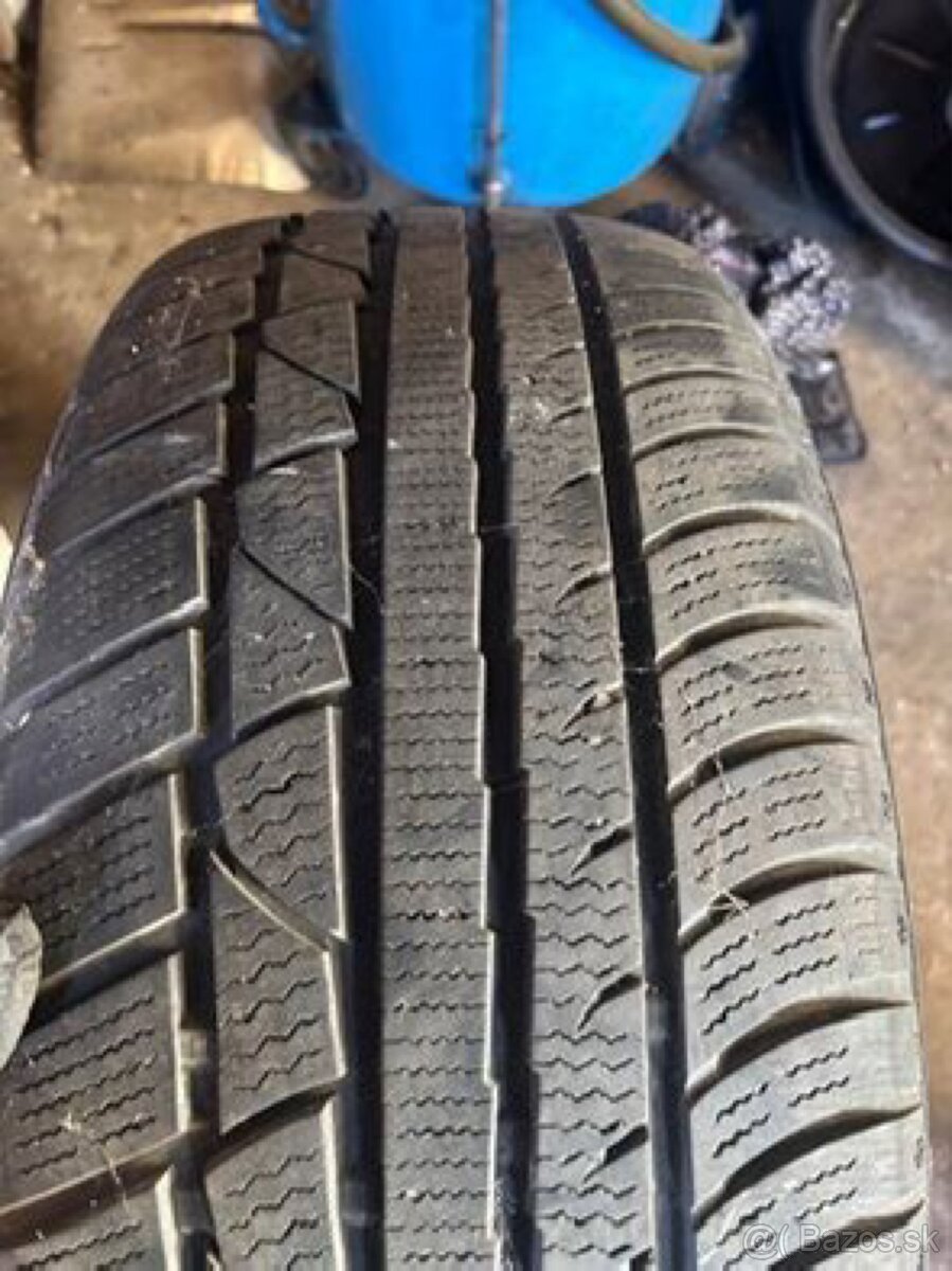 235/55 R17 Zimne pneu 2ks