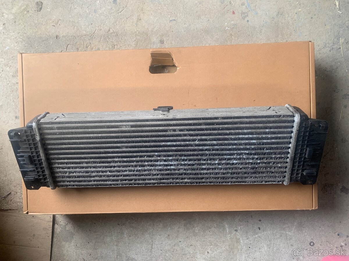 Mercedes Sprinter 2016 intercooler chladič turba