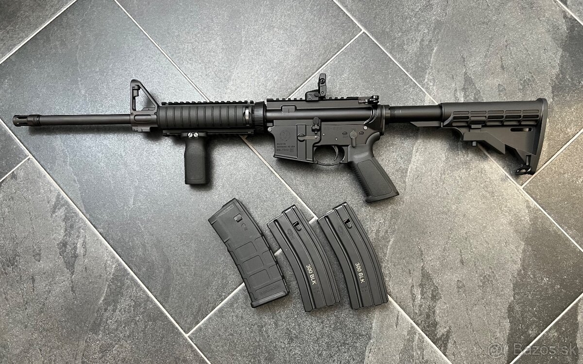 Samonabíjacia guľovnica AR-15