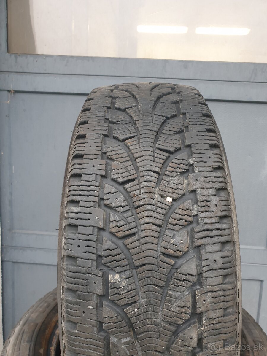 215/60 R16 C 4kusy zimné pneumatiky  pirelli