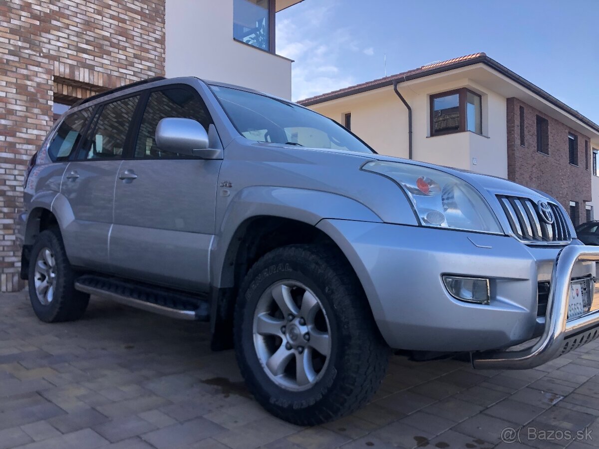 TOYOTA LANDCRUISER 3.0D 4X4 + UZÁVIERKA VO FULL VÝBAVE