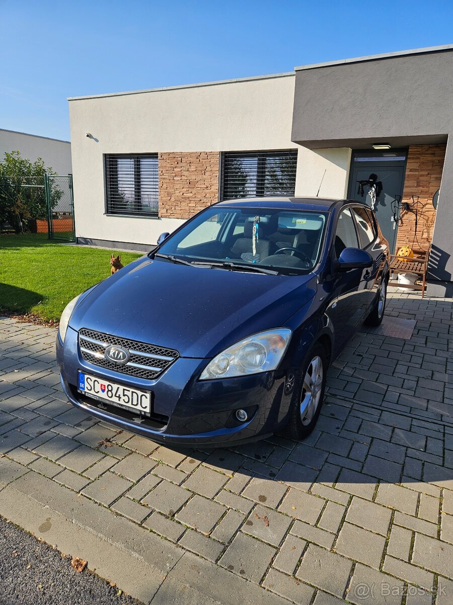 Kia Ceed, 1.6 benzin, 92kW, 5st manual r.v. 7/2009,1.majitel