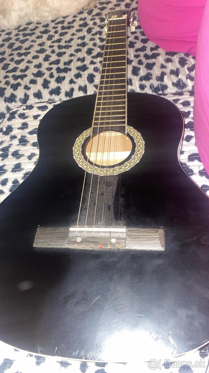 Akusticka gitara