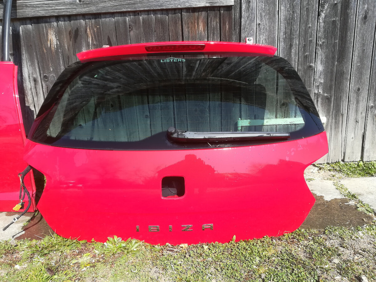 dvere na seat ibiza, kufor, piate dvere 2010