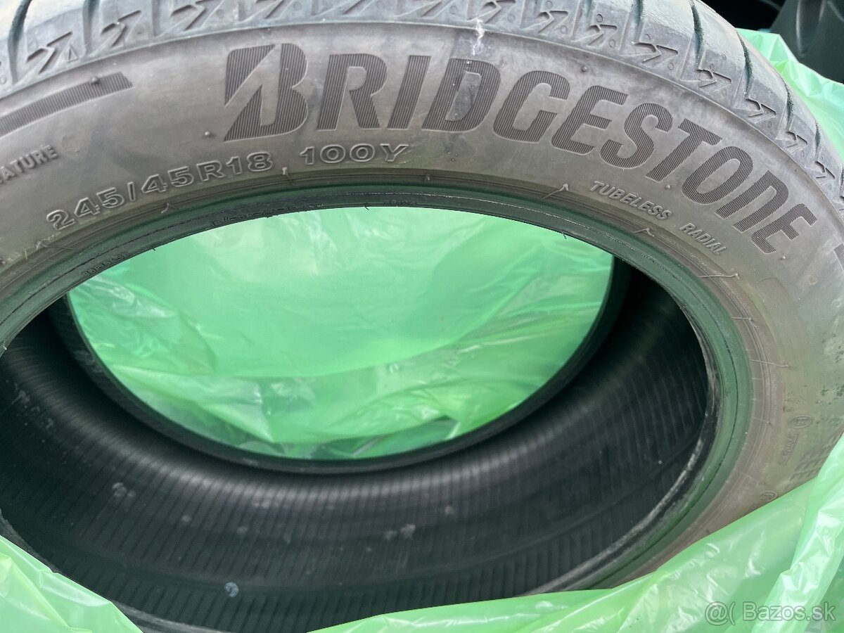 BRIDGESTONE 245x45xR18 - 2ks letné penu