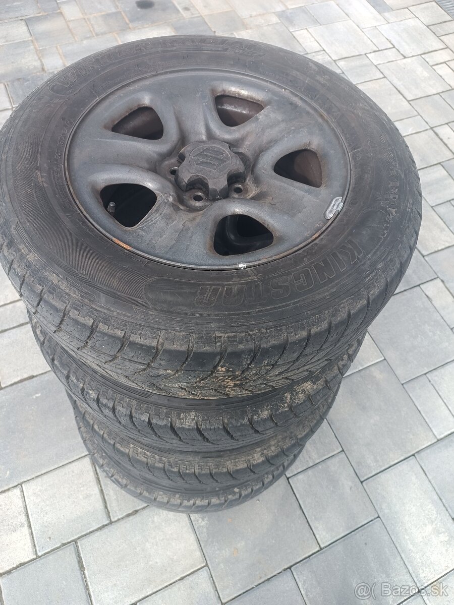 Predám zimné pneumatiky 215/70 R16