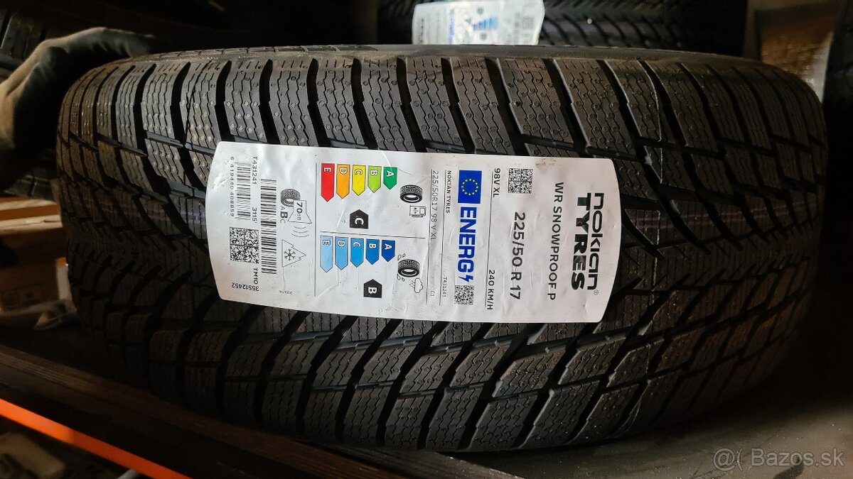 Predám nové pneu.Nokian wr snowproof P 225/50 r17 98v xl