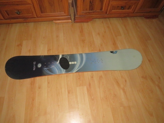 Predam snowboard F2,149 cm,bez viazania