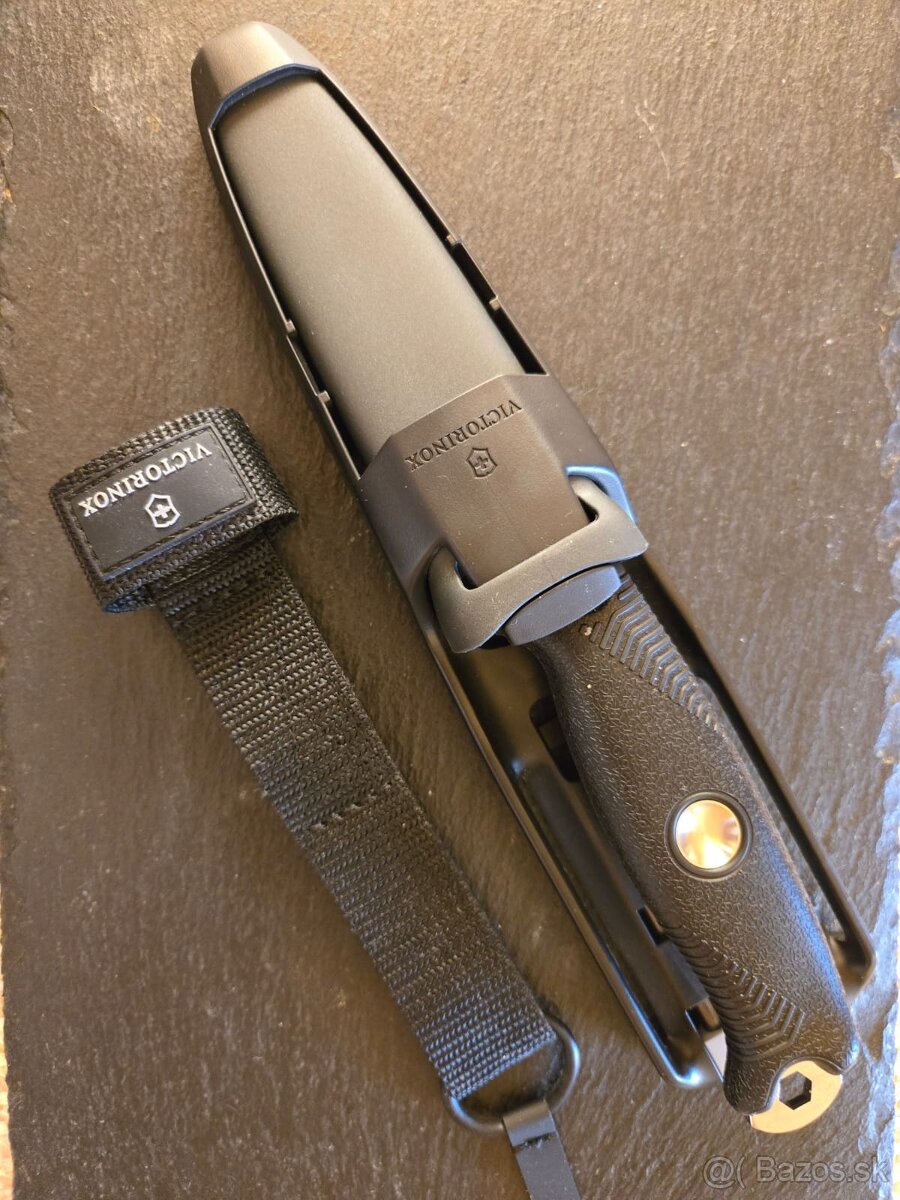 VICTORINOX VENTURE PRO