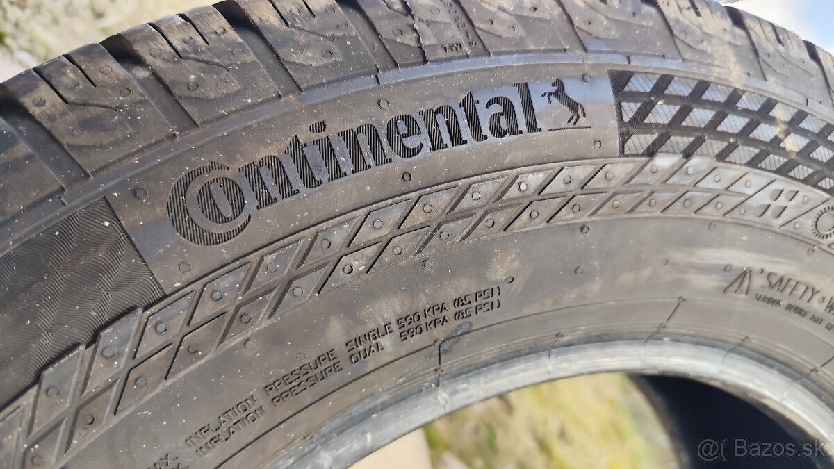 Celoročné pneu Continental  205/75 R16 C