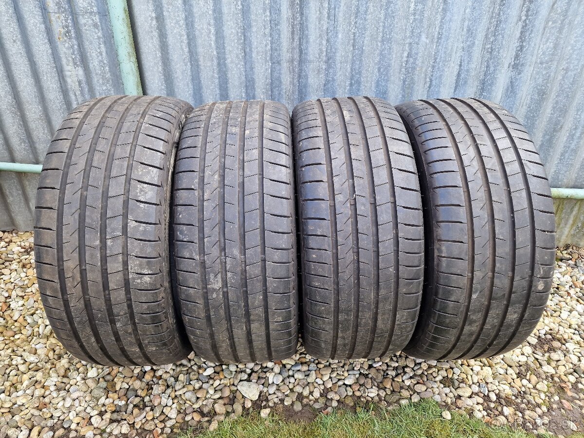 265/45 R21 Bridgestone alenza