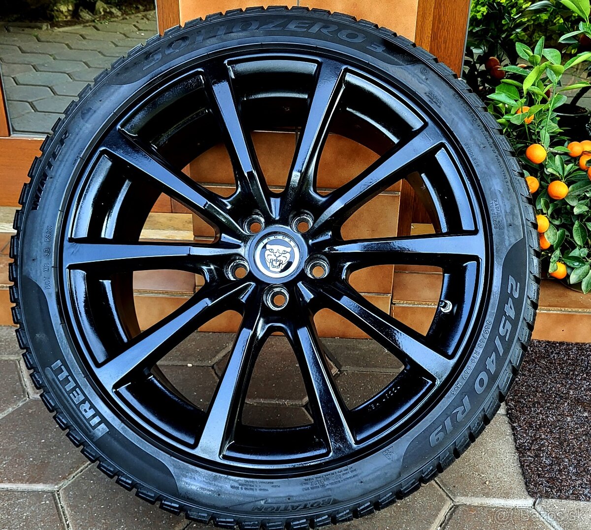 alu R19 5x108, zimné pneu, dvojrozmer, Jaguár F-Type