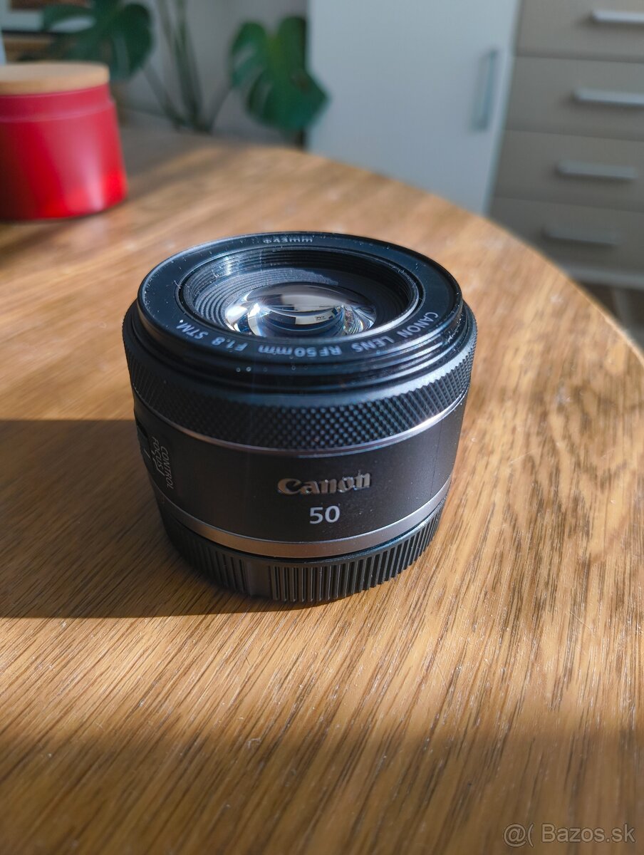 Canon RF 50mm f/1.8 STM