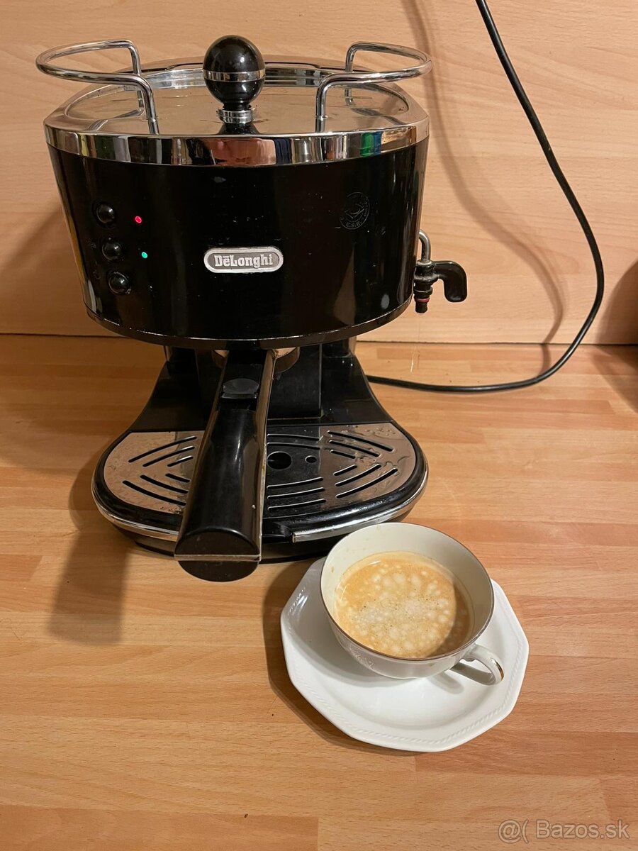 Kavovar Delonghi