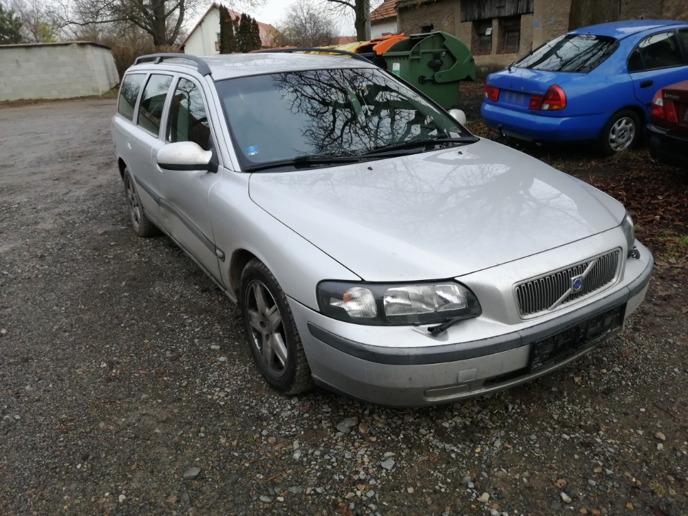 Volvo V70,00-07,motor D5