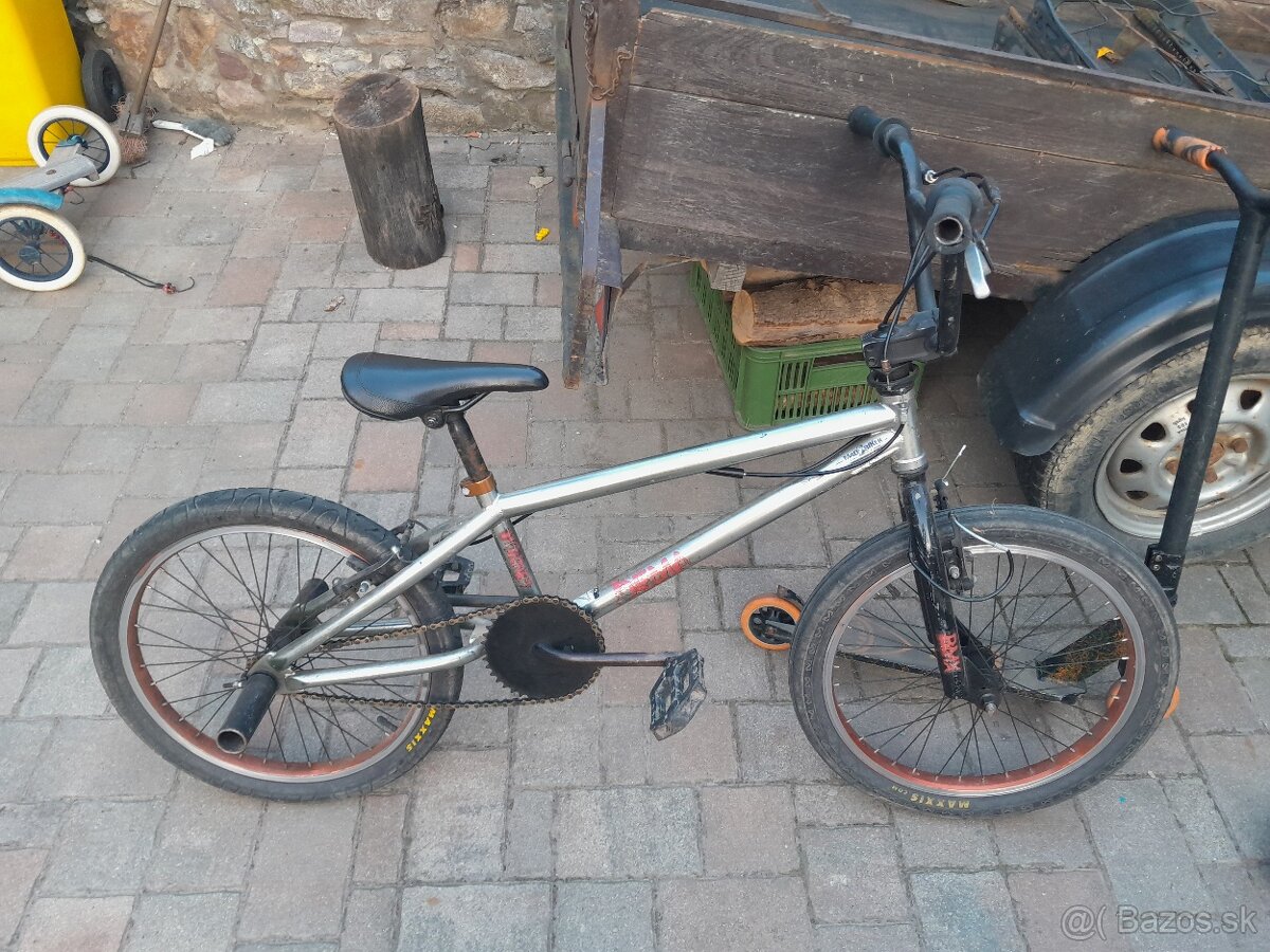 Bmx dema hornet