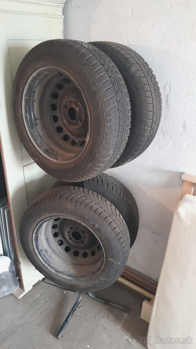 Plechové disky + Zimné pneu 165/70 R14