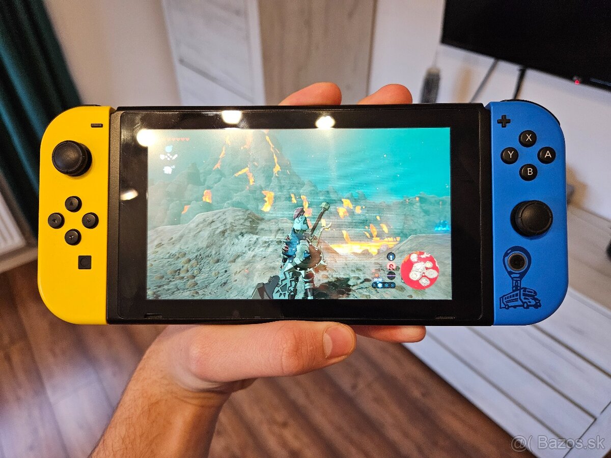 Nintendo Switch Fortnite Edition + 128GB Karta a hry