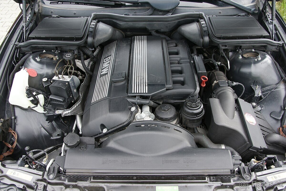 Prodám motor M52B25TU 256S4 z e39 523i 125kw 270tis km