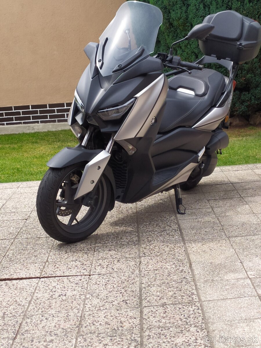 Yamaha XMax 125