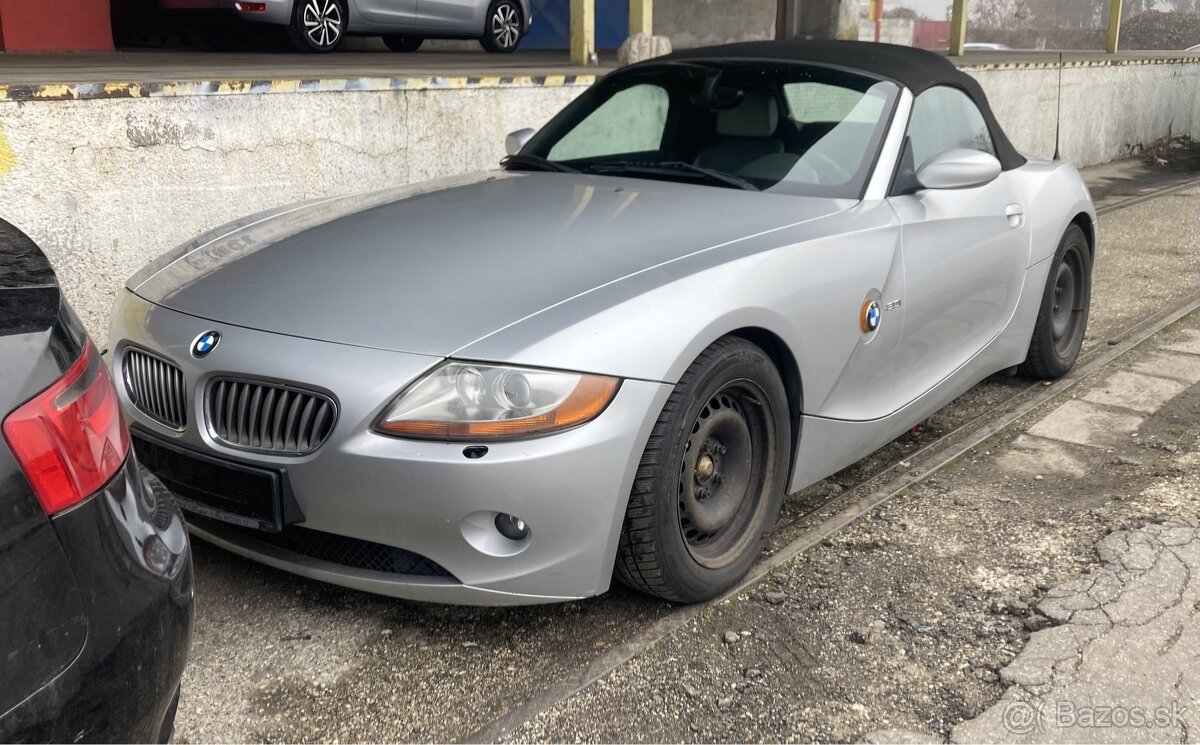 Rozpredame BMW Z4 3.0i manuál