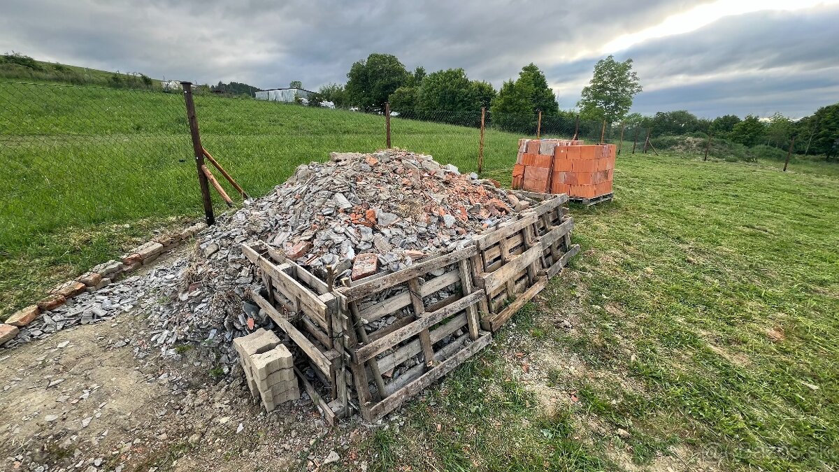 Darujem stavebnú suť - Žilinská Lehota