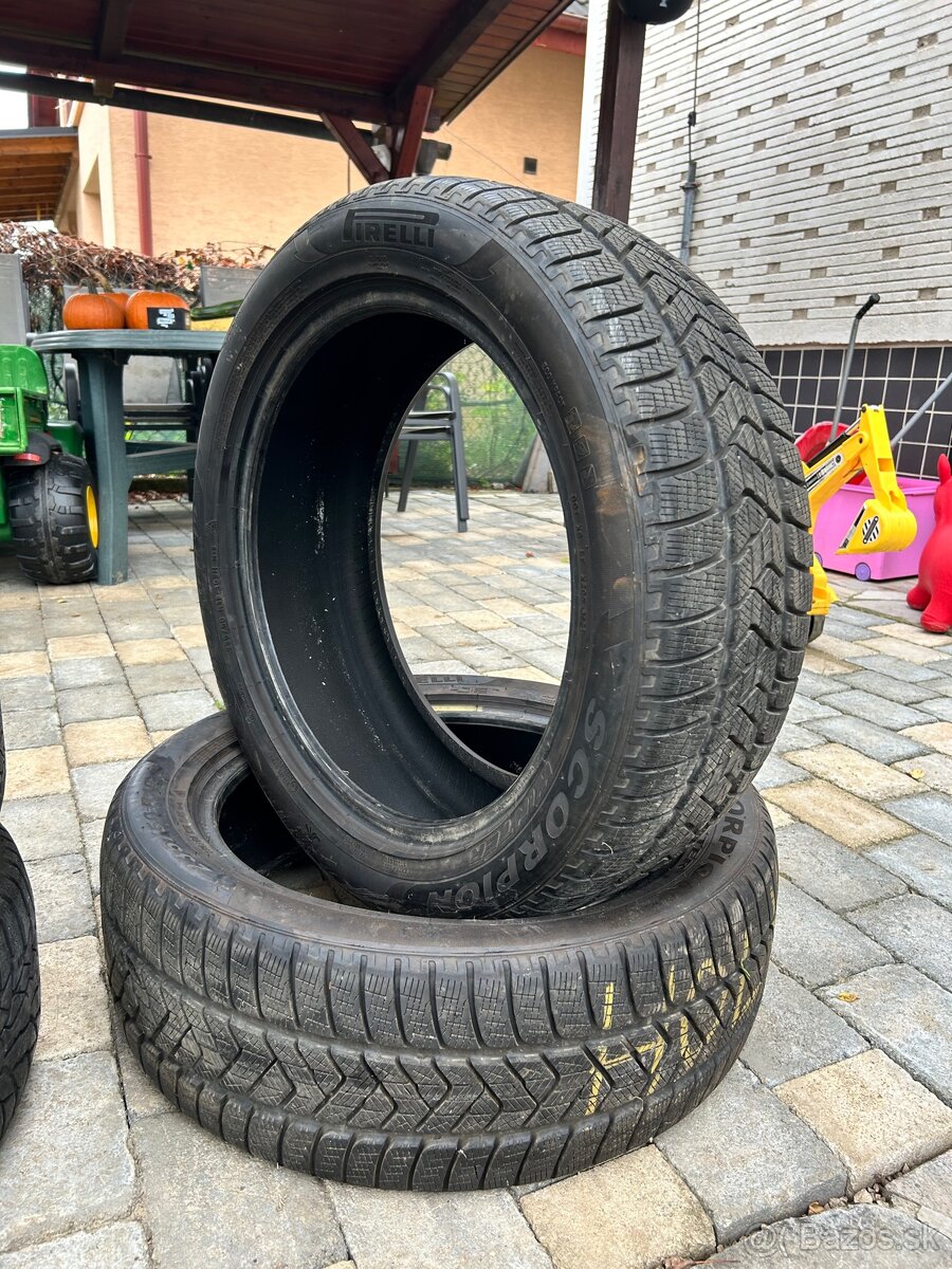 Zimné pneumatiky 235/50 R19