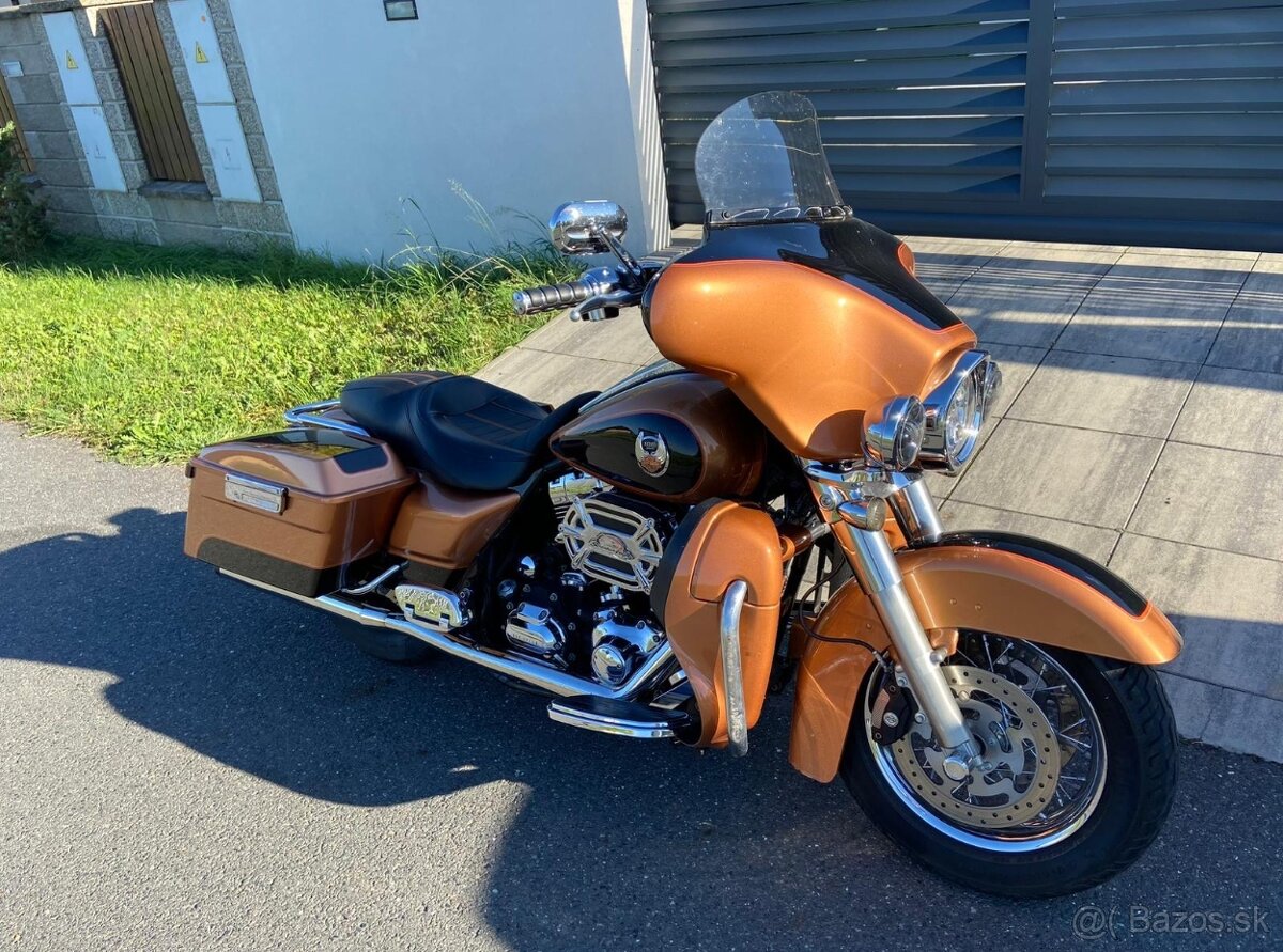 Harley-Davidson Street Glide 105th