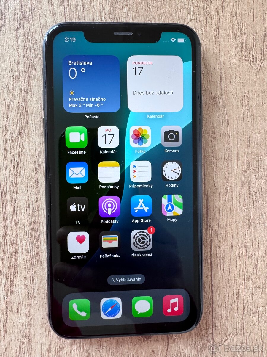 iPhone XR 128GB čierny