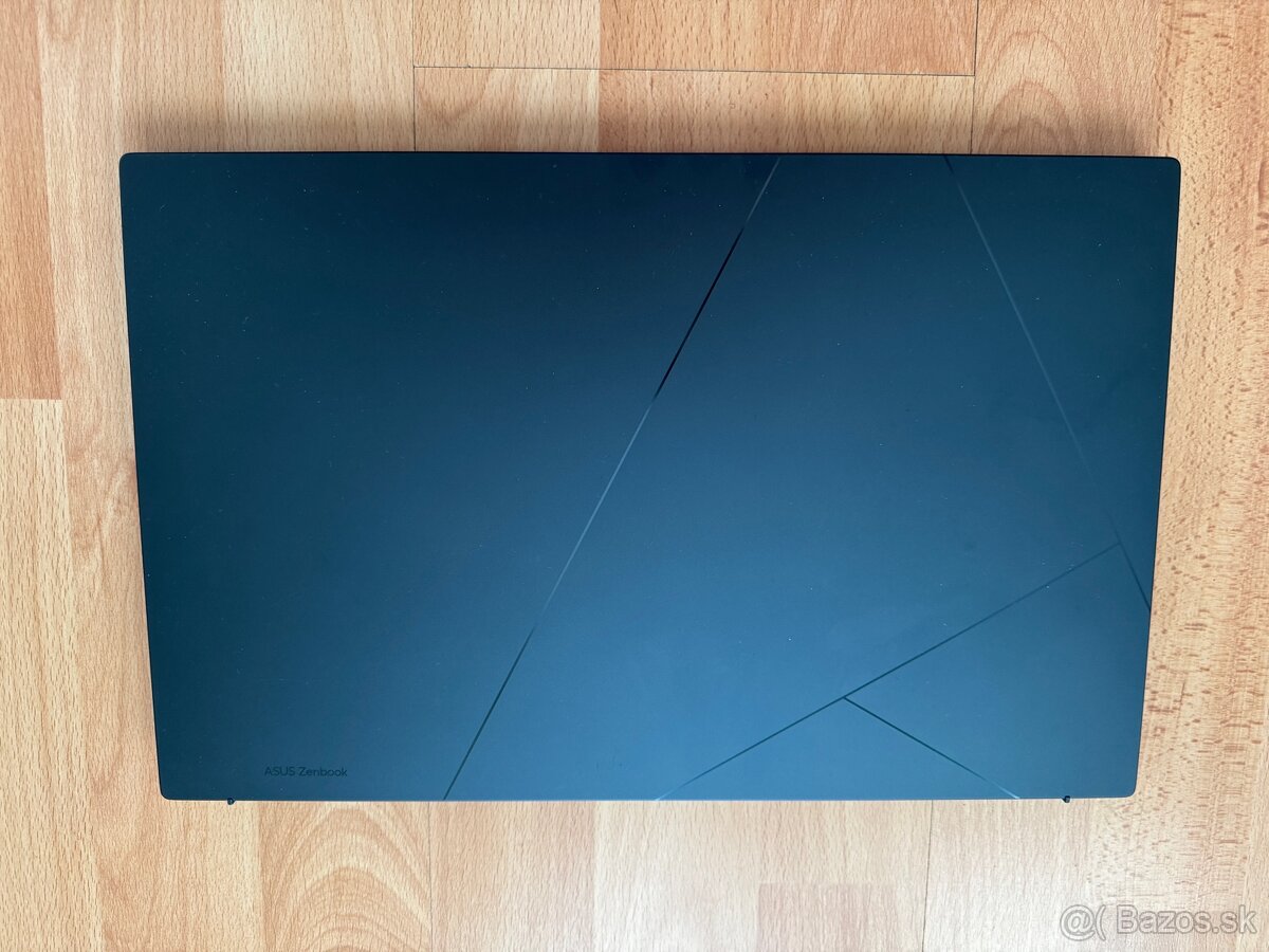 ASUS Zenbook 15 UM3504