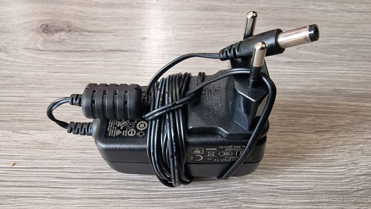 AC/DC Adapter 12V 1,5A 5,5x2,1mm