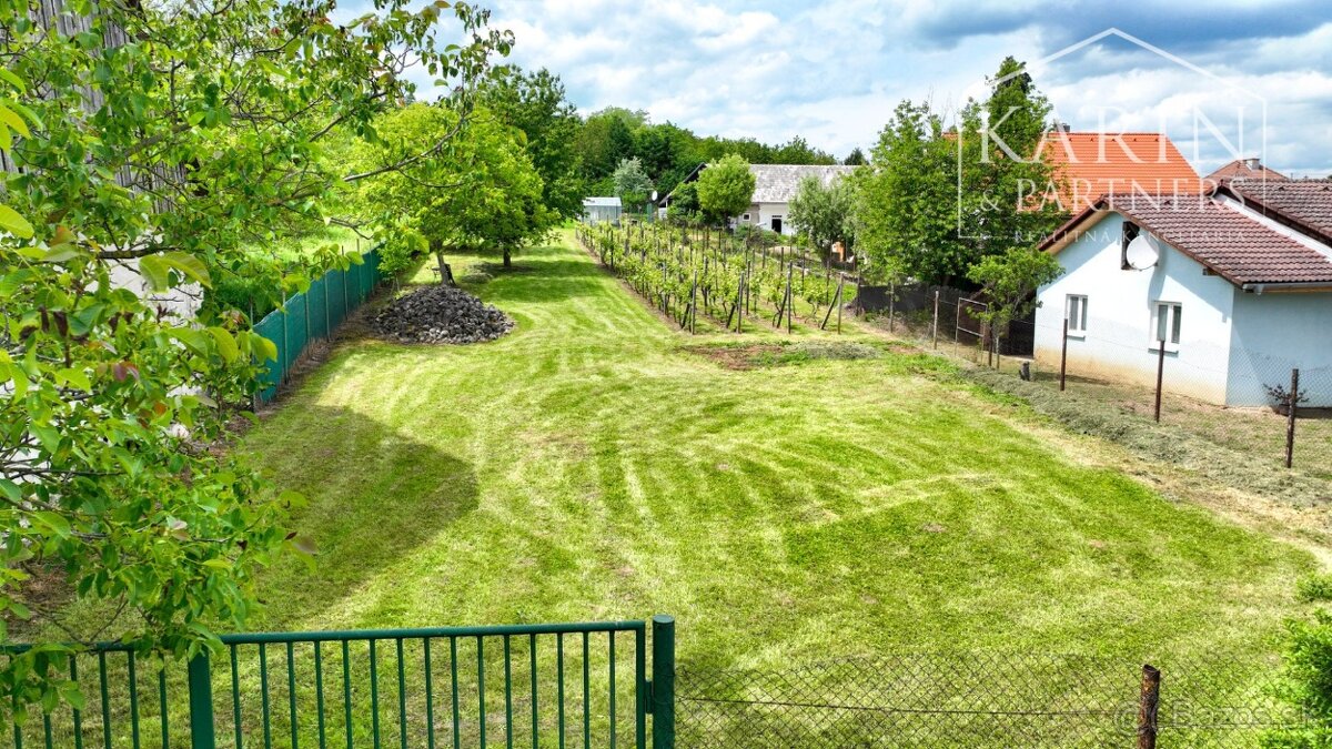 Blízko Dudiniec 1238 m2 stavebný pozemok s viničom na predaj