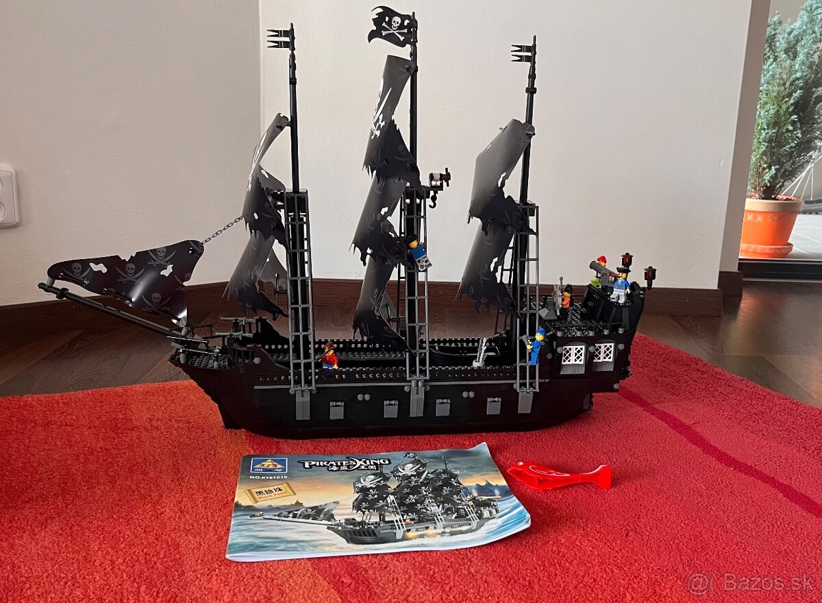 Piráti z Karibiku (KAZI ako lego)krásna veľká loď