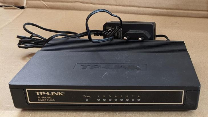 Gigabit switch TPLINK 8xLAN TL-SG1008D