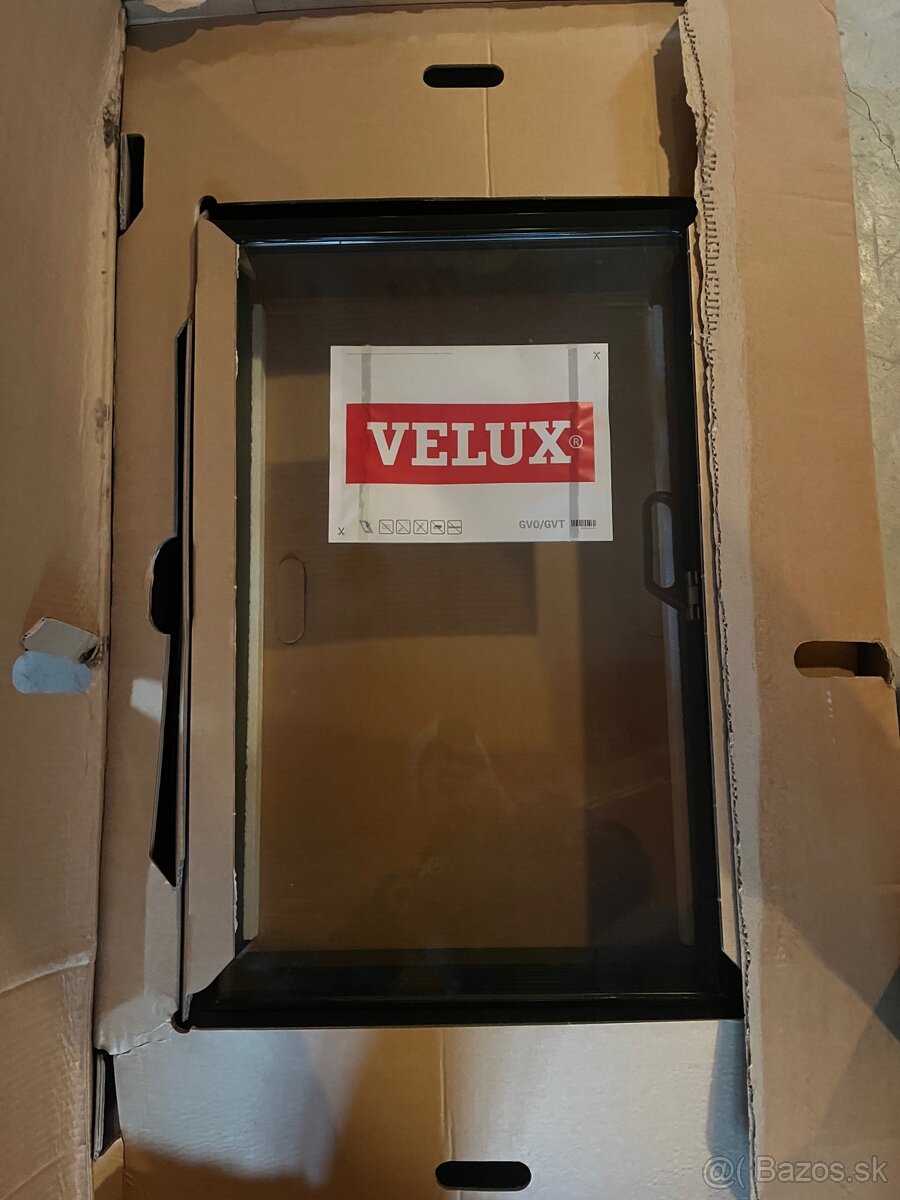 Velux - Strešný výlez